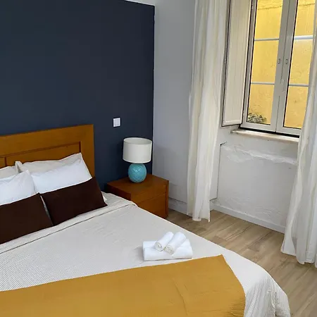 Apartman Spacious Steps From Bica Elevator For Families & Friends Lisboa