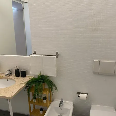 Spacious Steps From Bica Elevator For Families & Friends * Lisboa