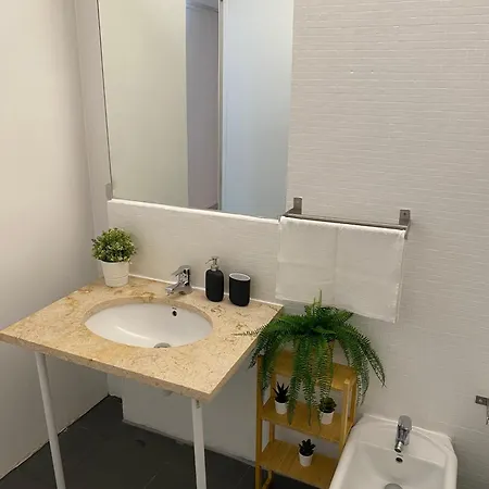 Spacious Steps From Bica Elevator For Families & Friends Apartman *