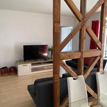 Apartman Spacious Steps From Bica Elevator For Families & Friends Lisboa